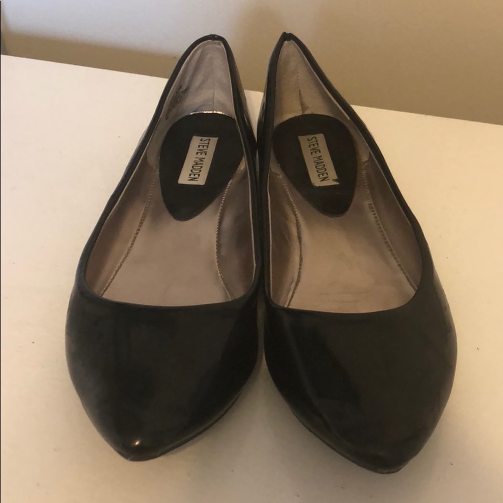 Steve Madden black flats